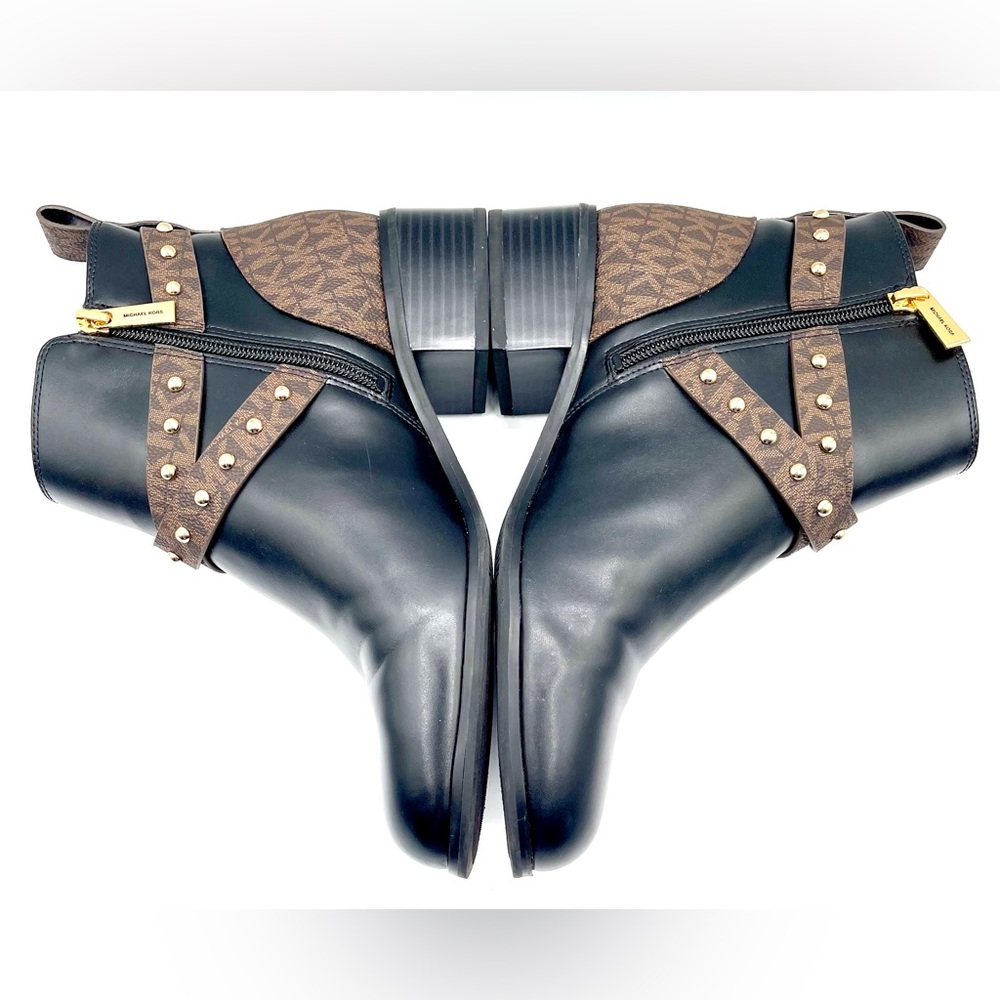 MICHAEL KORS Kincaid Leather and Studded Logo Ankle Boots. Size 8 M - Picture 10 of 15